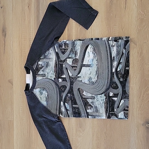 GUC Boys Molo Long Sleeve Tshirt size 8 - Picture 1 of 5